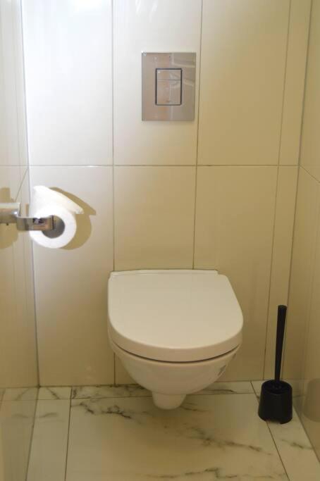 Spacious Old Town Family Peachy 2 Bedrooms Apartment, Nearby The Riga Presidential Castle Dış mekan fotoğraf