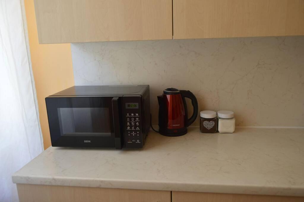 Spacious Old Town Family Peachy 2 Bedrooms Apartment, Nearby The Riga Presidential Castle Dış mekan fotoğraf