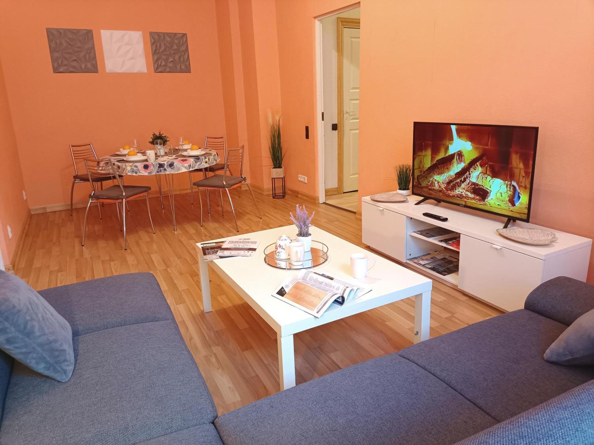 Spacious Old Town Family Peachy 2 Bedrooms Apartment, Nearby The Riga Presidential Castle Dış mekan fotoğraf