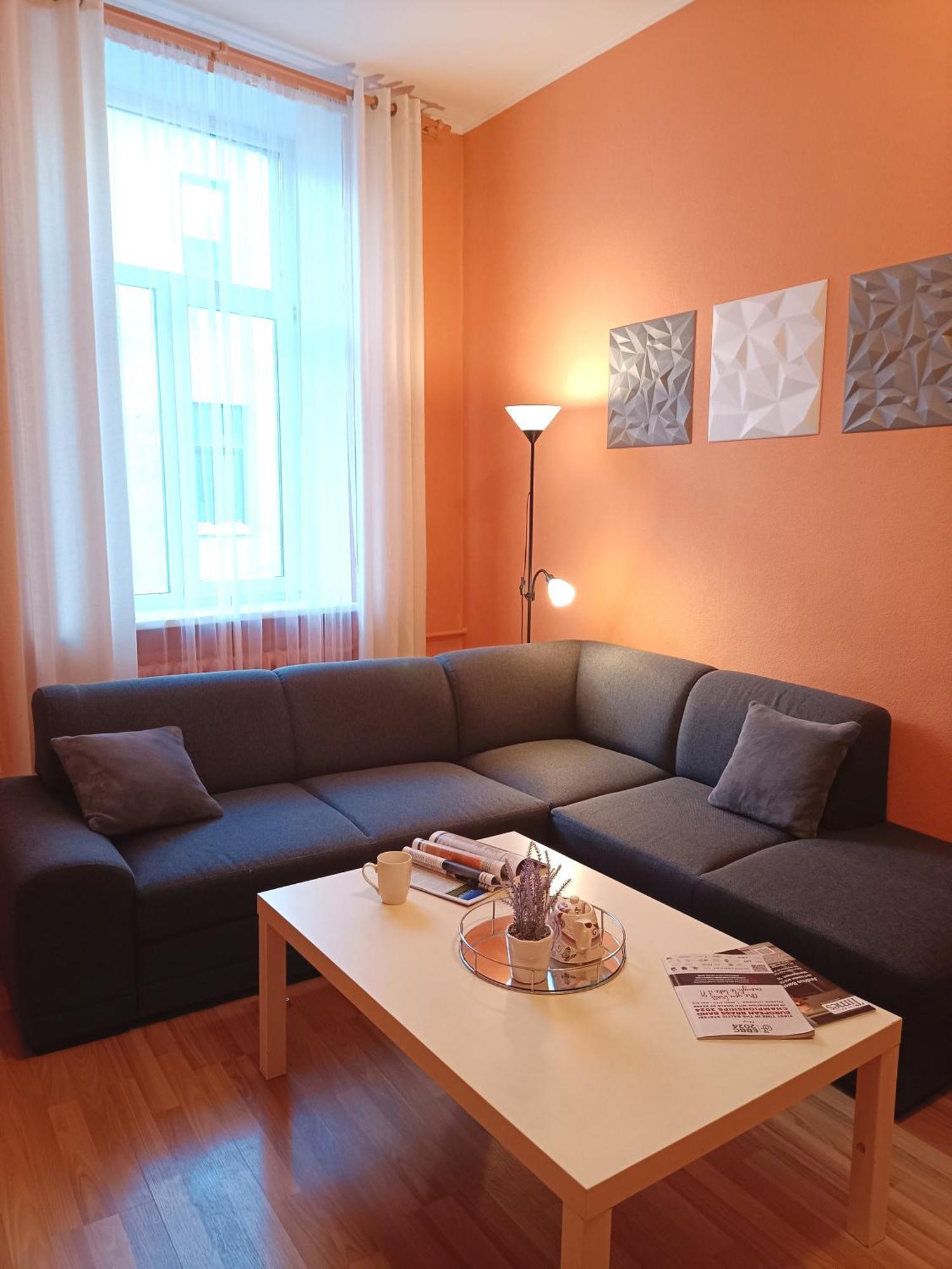 Spacious Old Town Family Peachy 2 Bedrooms Apartment, Nearby The Riga Presidential Castle Dış mekan fotoğraf